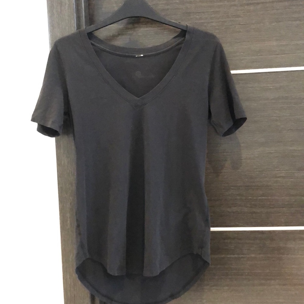 lulu lemon shirt sleeve v neck t shirt